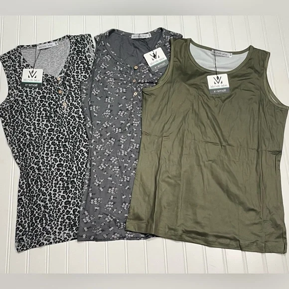 NWT Lot of 3 Sleeveless Tank Tops XS - Picture 2 of 9